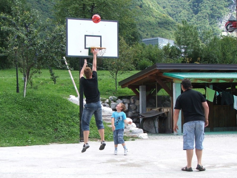 metali na koš...